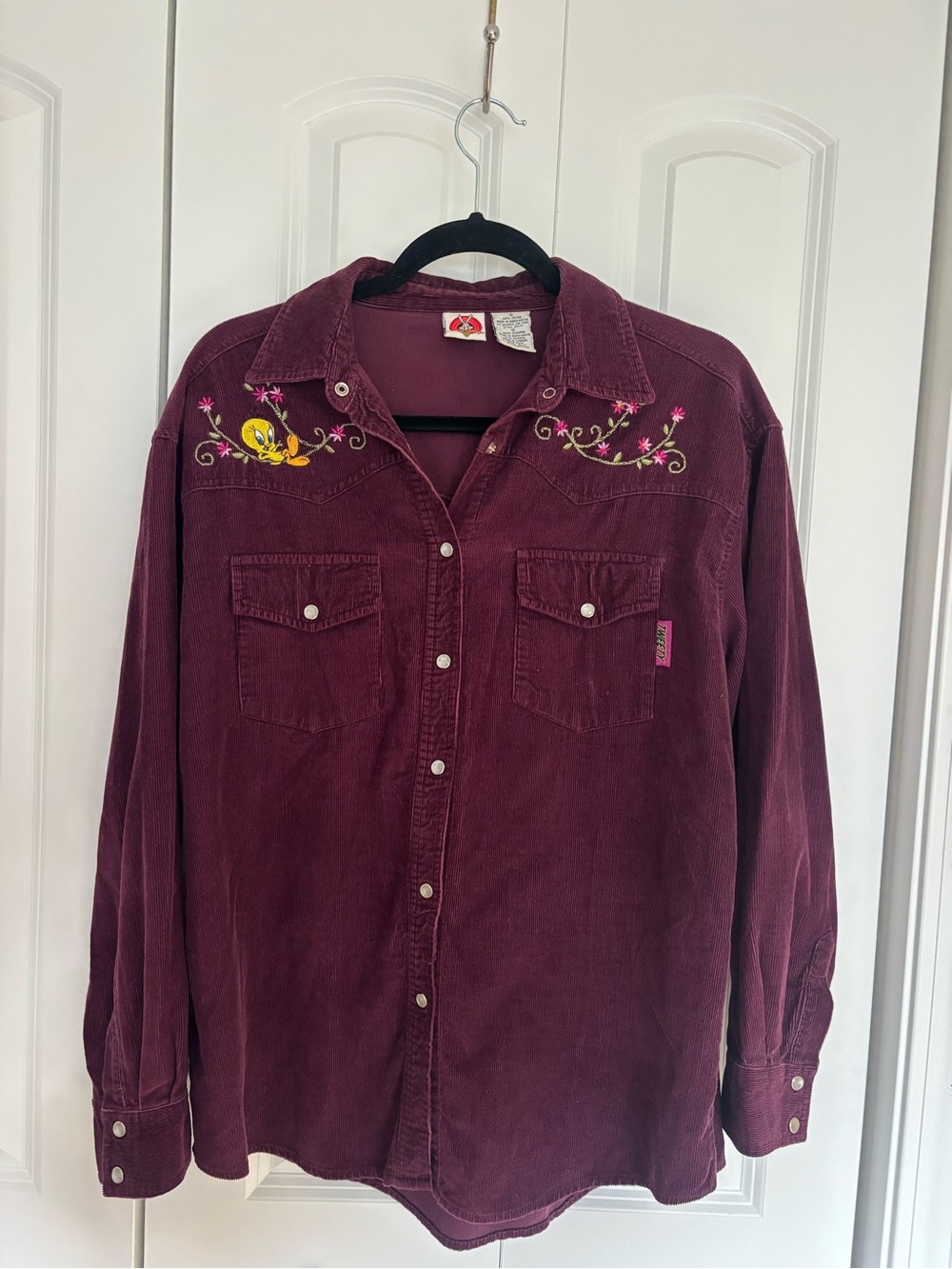 Vintage y2k Looney Tunes Tweety Bird embroidered corduroy western top